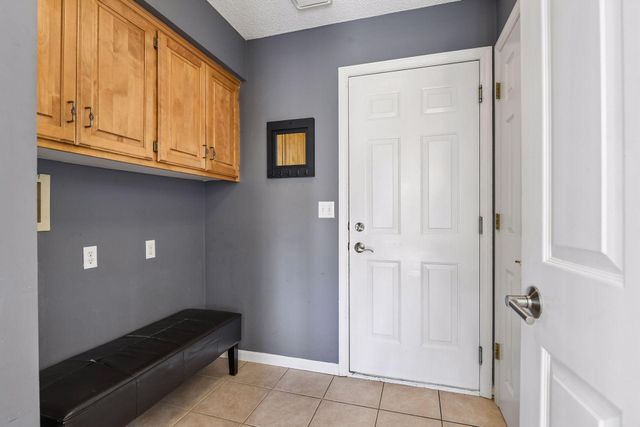 8135 Long Meadow Pointe, Eden Prairie, MN 55347