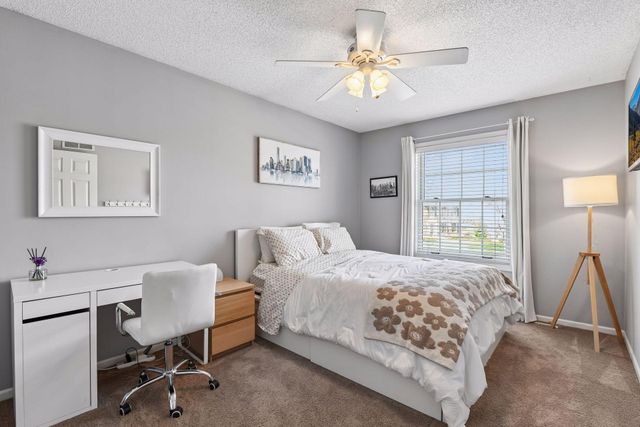 8135 Long Meadow Pointe, Eden Prairie, MN 55347