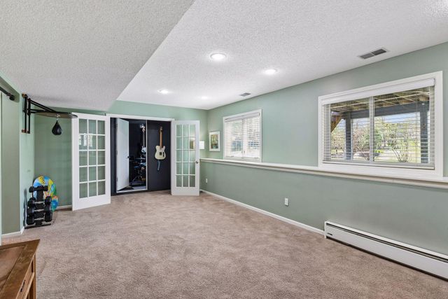 8135 Long Meadow Pointe, Eden Prairie, MN 55347