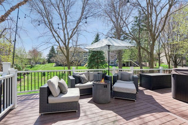 8135 Long Meadow Pointe, Eden Prairie, MN 55347