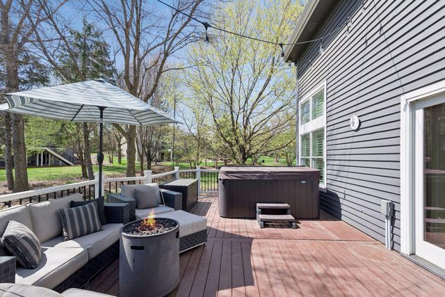 8135 Long Meadow Pointe, Eden Prairie, MN 55347