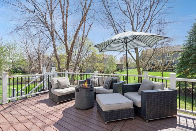 8135 Long Meadow Pointe, Eden Prairie, MN 55347