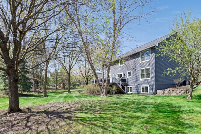 8135 Long Meadow Pointe, Eden Prairie, MN 55347