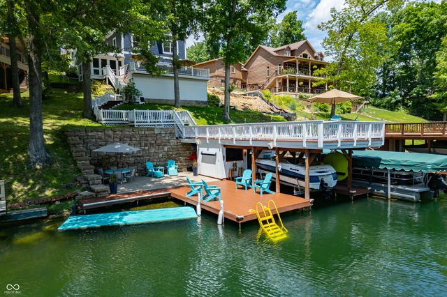 7433 Hummingbird Drive, Nineveh, IN 46164