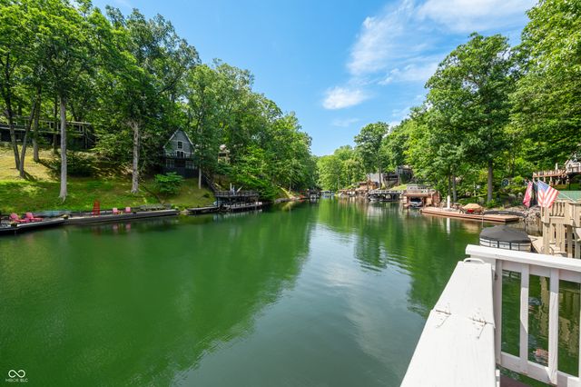 7433 Hummingbird Drive, Nineveh, IN 46164