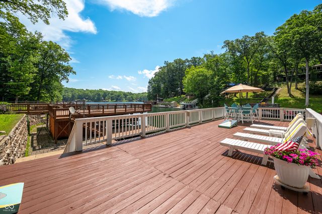 7433 Hummingbird Drive, Nineveh, IN 46164