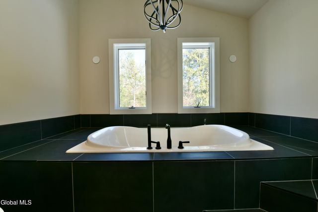 52 Sherwood Trail, Saratoga Springs, NY 12866