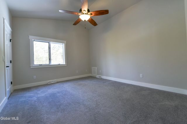 52 Sherwood Trail, Saratoga Springs, NY 12866