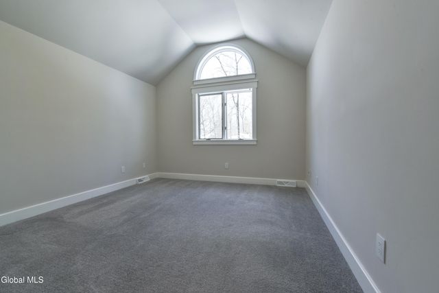 52 Sherwood Trail, Saratoga Springs, NY 12866