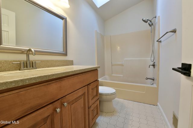 52 Sherwood Trail, Saratoga Springs, NY 12866