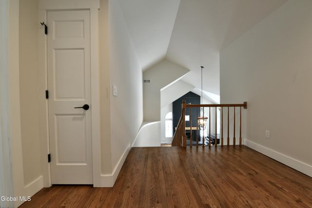 52 Sherwood Trail, Saratoga Springs, NY 12866