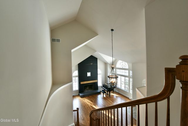 52 Sherwood Trail, Saratoga Springs, NY 12866