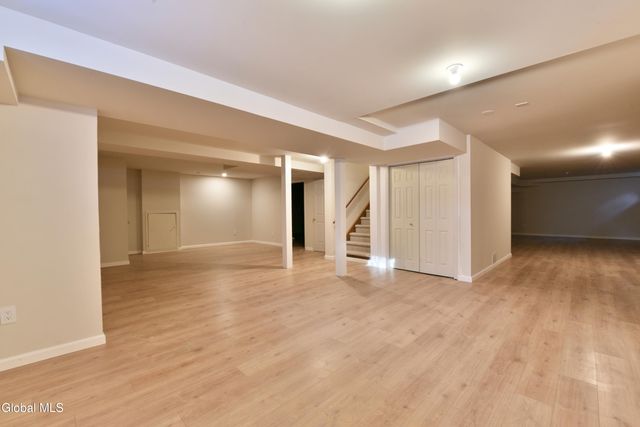 52 Sherwood Trail, Saratoga Springs, NY 12866