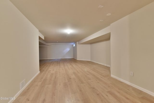 52 Sherwood Trail, Saratoga Springs, NY 12866