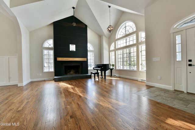 52 Sherwood Trail, Saratoga Springs, NY 12866