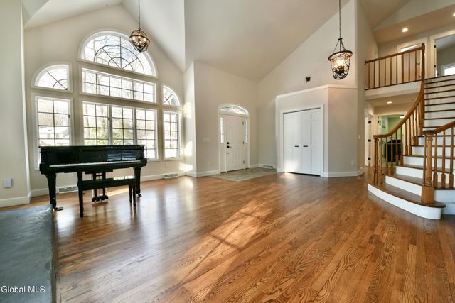 52 Sherwood Trail, Saratoga Springs, NY 12866