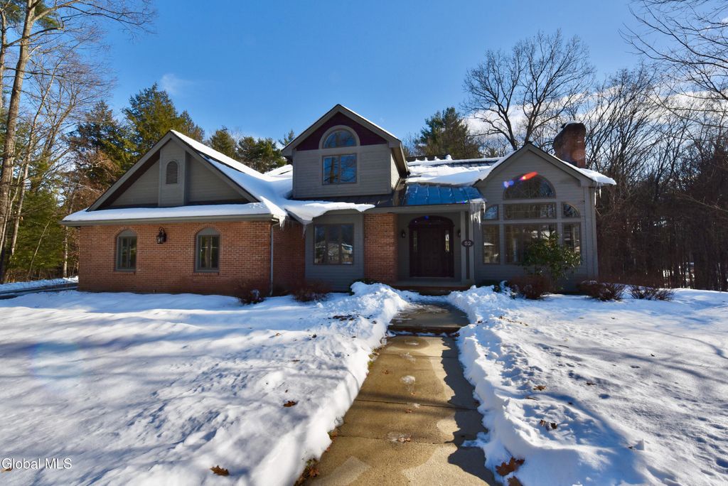 52 Sherwood Trail, Saratoga Springs, NY 12866