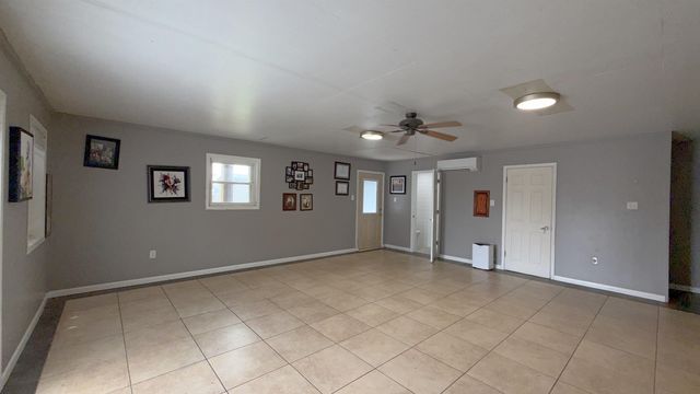 12 Elliot Dr, Lockport, LA 70374