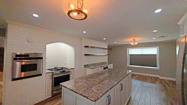 12 Elliot Dr, Lockport, LA 70374