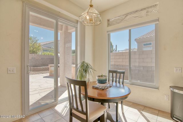 333 W Continental Vista Place, Green Valley, AZ 85614