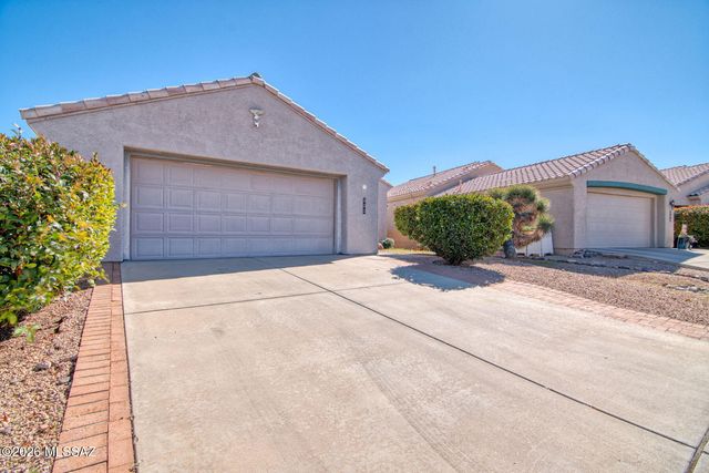 333 W Continental Vista Place, Green Valley, AZ 85614