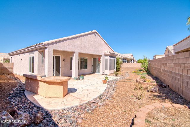 333 W Continental Vista Place, Green Valley, AZ 85614