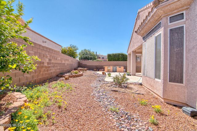 333 W Continental Vista Place, Green Valley, AZ 85614