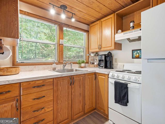 27 Two Cedars Road, Morganton, GA 30560