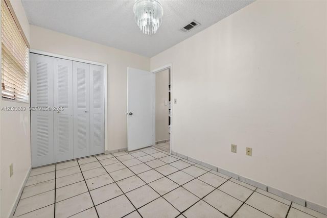 983 W 42nd Pl, Hialeah, FL 33012
