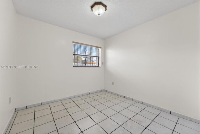 983 W 42nd Pl, Hialeah, FL 33012