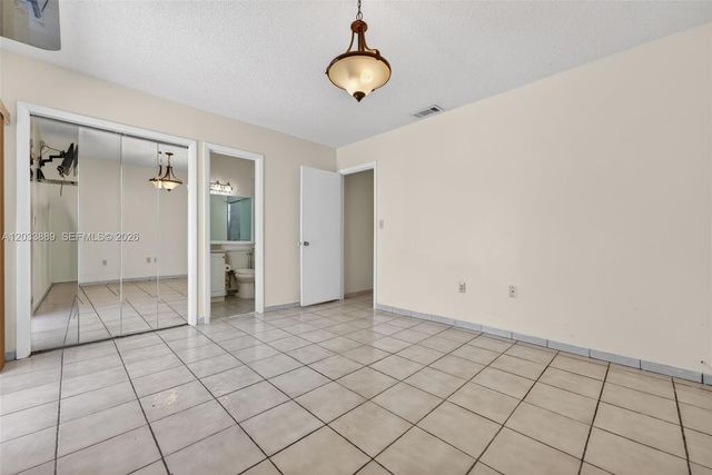 983 W 42nd Pl, Hialeah, FL 33012