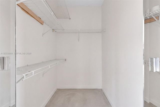 983 W 42nd Pl, Hialeah, FL 33012