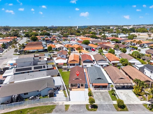 983 W 42nd Pl, Hialeah, FL 33012
