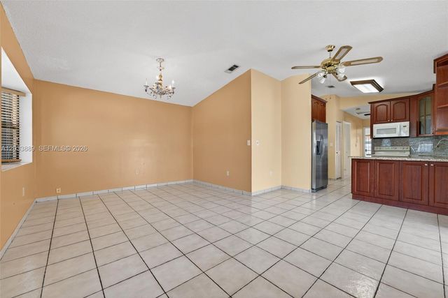 983 W 42nd Pl, Hialeah, FL 33012