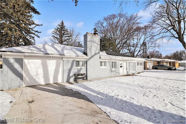 17638 New Hampshire Drive, Southfield, MI 48075