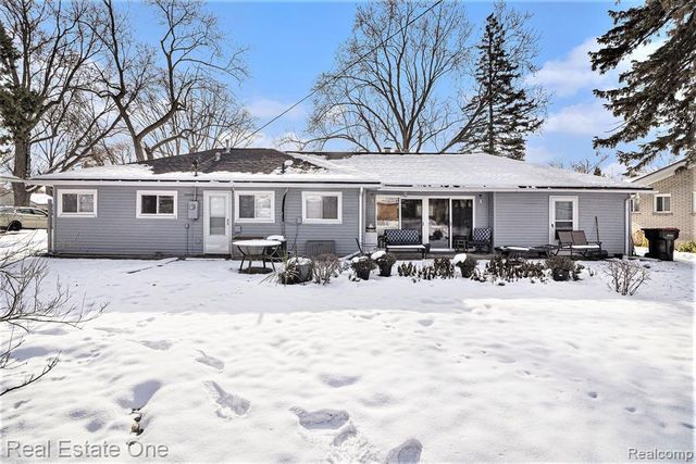 17638 New Hampshire Drive, Southfield, MI 48075