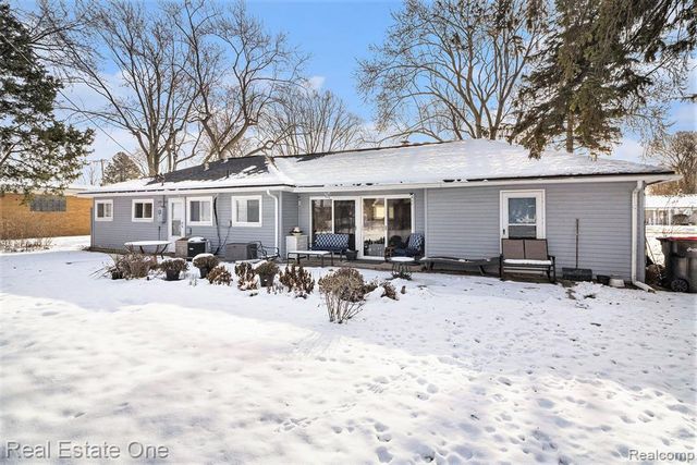 17638 New Hampshire Drive, Southfield, MI 48075