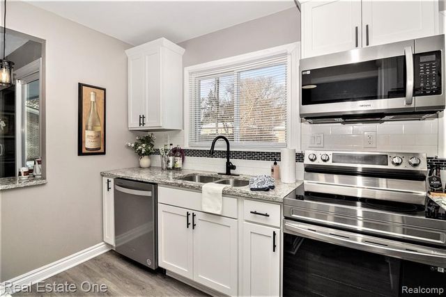 17638 New Hampshire Drive, Southfield, MI 48075