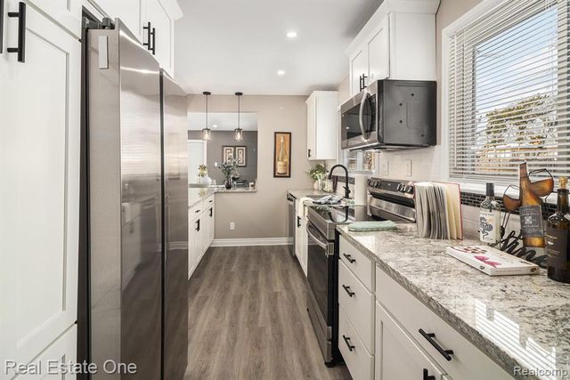 17638 New Hampshire Drive, Southfield, MI 48075