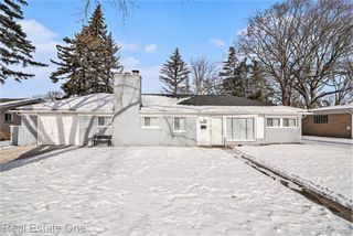 17638 New Hampshire Drive, Southfield, MI 48075