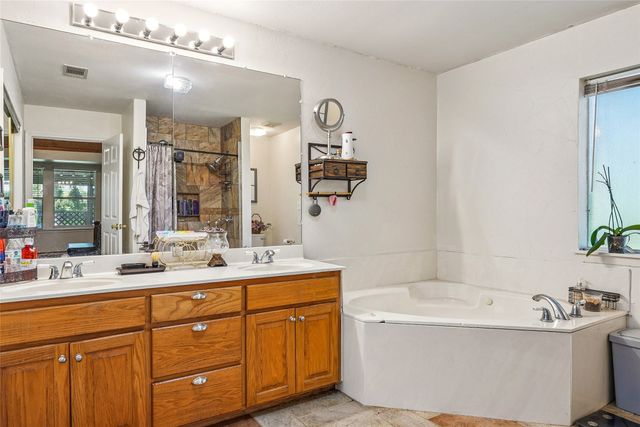 211 Ashford Lane, Midlothian, TX 76065