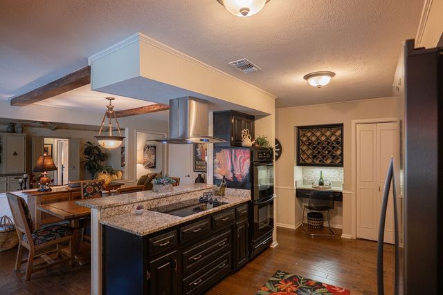 7326 Hillwood Lane, Dallas, TX 75248