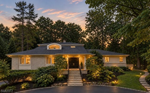 76 Mohawk Rd, Millburn Twp., NJ 07078