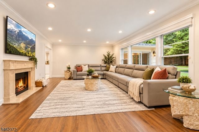 76 Mohawk Rd, Millburn Twp., NJ 07078