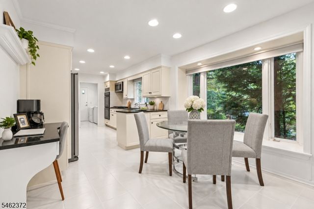76 Mohawk Rd, Millburn Twp., NJ 07078
