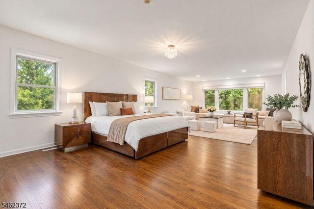 76 Mohawk Rd, Millburn Twp., NJ 07078