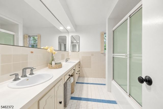 76 Mohawk Rd, Millburn Twp., NJ 07078