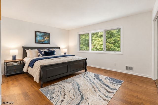 76 Mohawk Rd, Millburn Twp., NJ 07078