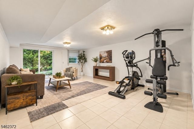76 Mohawk Rd, Millburn Twp., NJ 07078