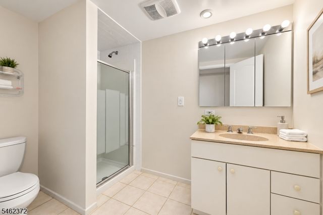 76 Mohawk Rd, Millburn Twp., NJ 07078